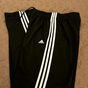 Adidas men’s medium jogging pants like new